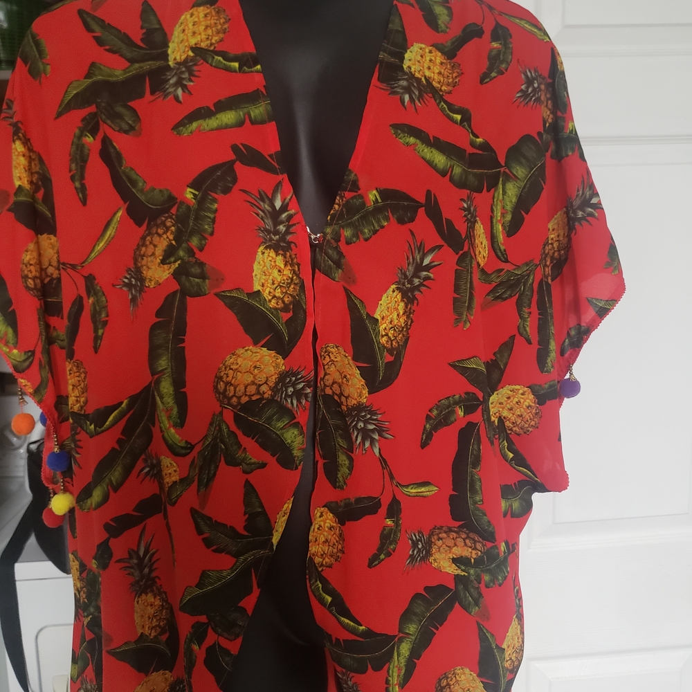 Gianni Bini Red Pineapple Print Kimono